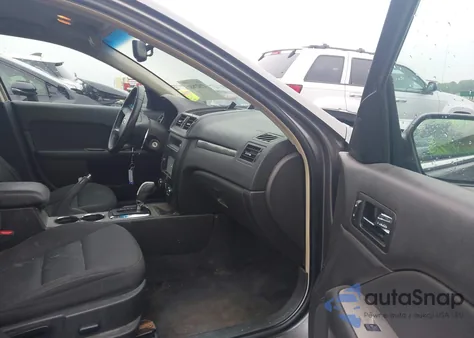 2010 Ford Fusion Sel z USA, uszkodzony, nr VIN 3FAHP0JA8AR135174